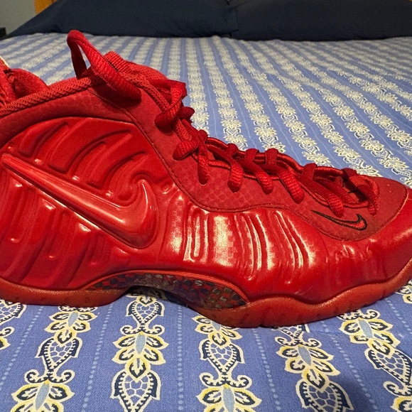 Nike Foamposite shoes. - Picture 1 of 5